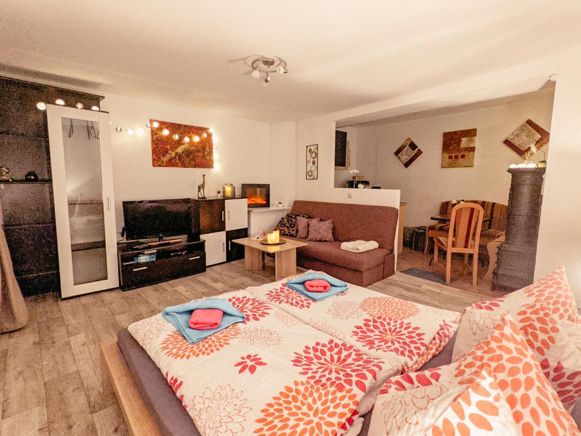 Famzi - Urlaubsmagie - Familienwohnung Mit Gemeinschaftsgarten, -Sauna & -Pool Зебниц Экстерьер фото